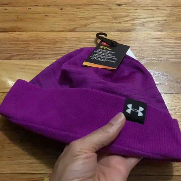 Girls Under Armour Hat And Socks Bundle, New With Tag - Picture 3 of 8